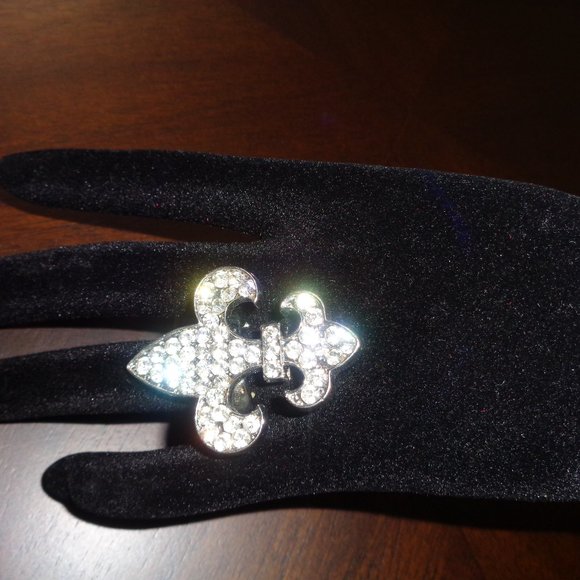 Costume Jewelry- monogram ring - Picture 12 of 13